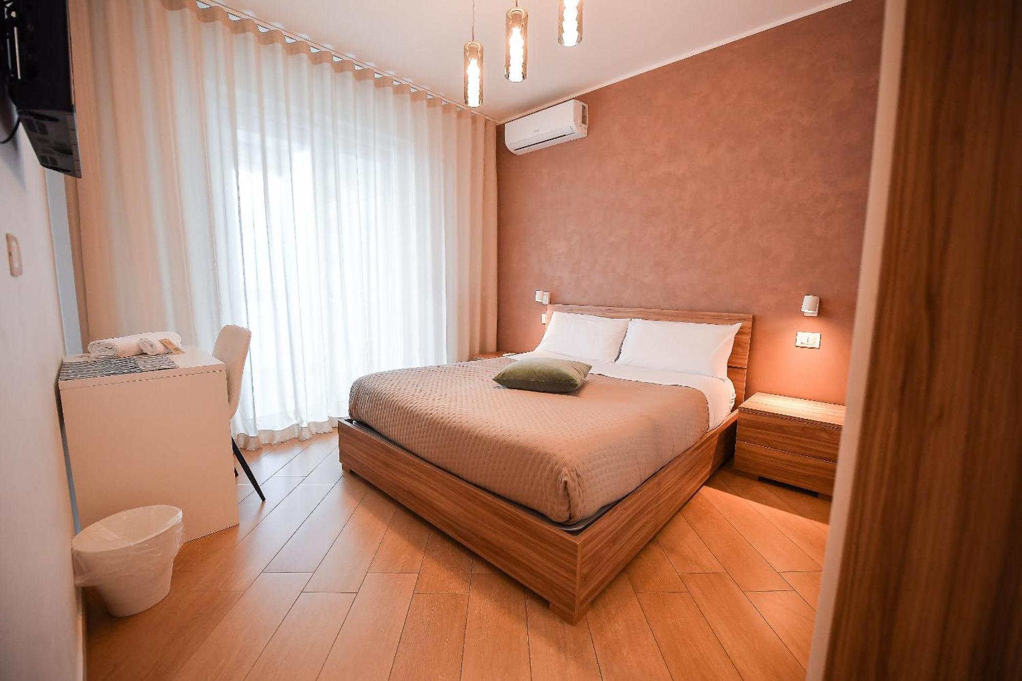 Hotel Karol Wojtyla Airport Bari Esterno foto