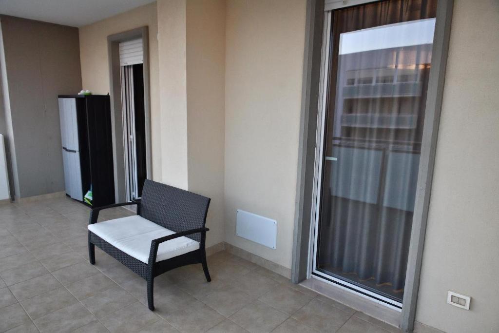 Hotel Karol Wojtyla Airport Bari Esterno foto