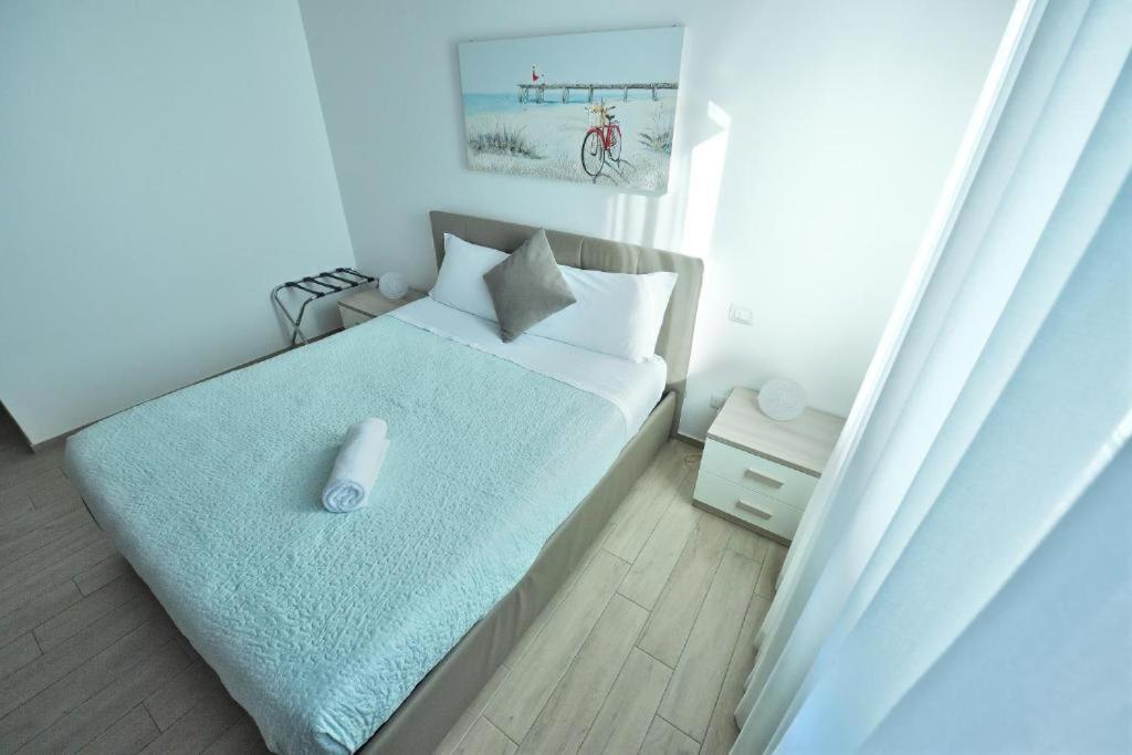 Hotel Karol Wojtyla Airport Bari Esterno foto